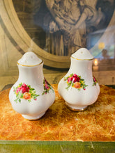 Load image into Gallery viewer, Royal Albert salt and pepper pot
