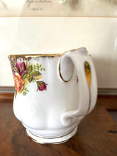 Load image into Gallery viewer, Royal Albert ‘old country roses’ mug
