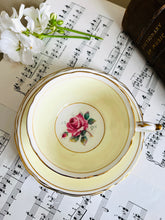Load image into Gallery viewer, Rare and beautiful Paragon china teacup trio with double warranted backstamp
