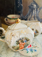 Load image into Gallery viewer, Sadler England 1950s creamer and sugar pot with lid
