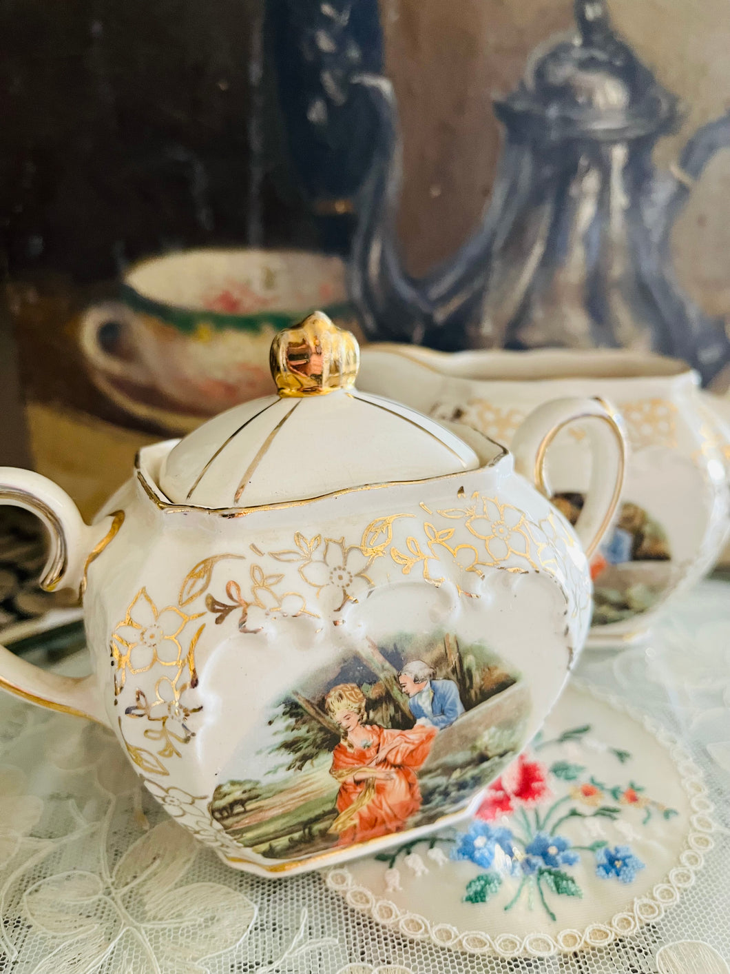 Sadler England 1950s creamer and sugar pot with lid