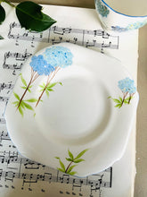 Load image into Gallery viewer, Royal Grafton 1950s vintage teacup trio
