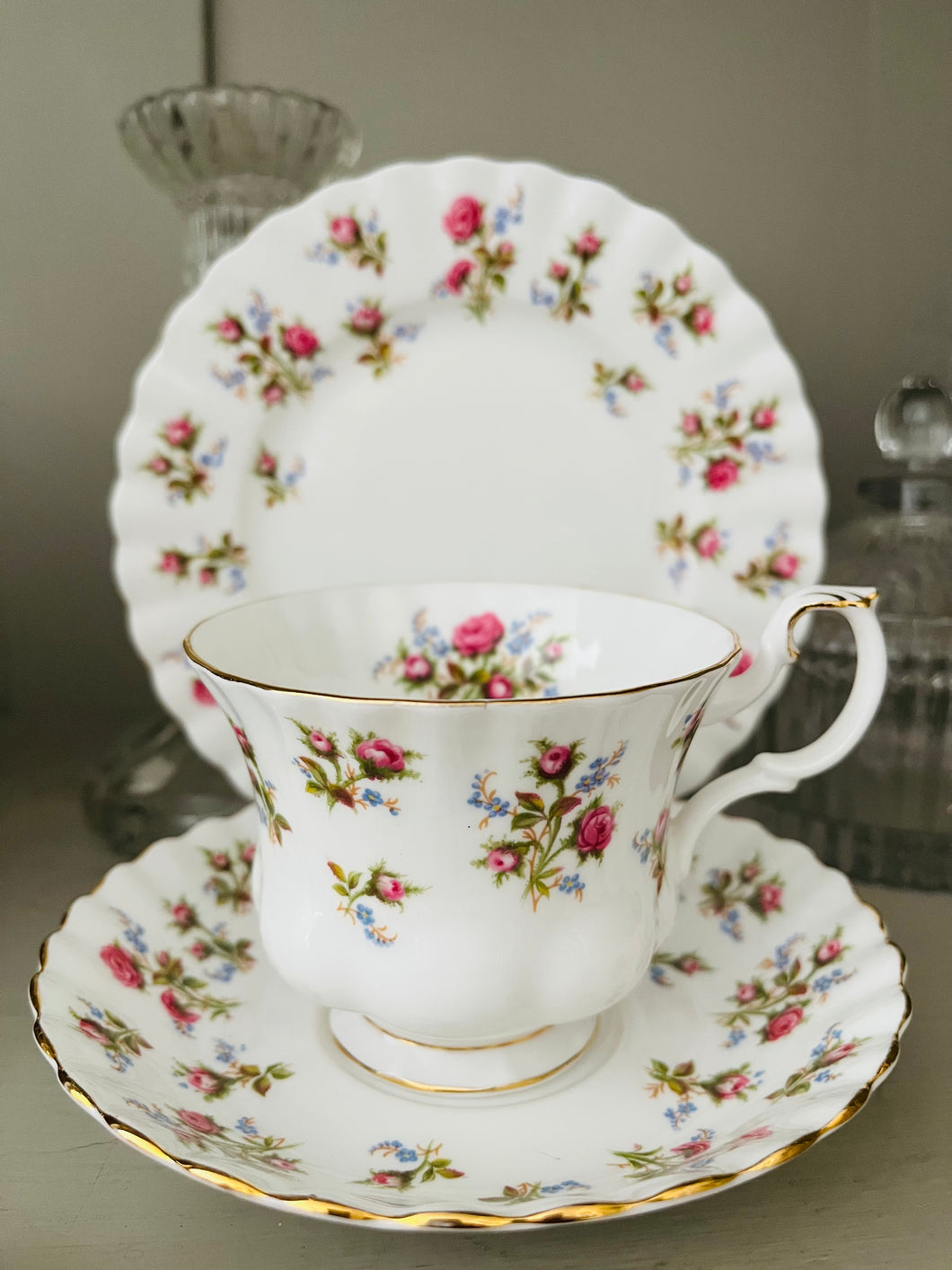 Royal Albert Teacup Trio ‘Winsome’