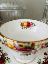 Load image into Gallery viewer, Elegant Queens china large teacup trio
