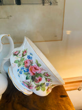 Load image into Gallery viewer, Royal Albert ‘moss rose’ creamer and sugar bowl set
