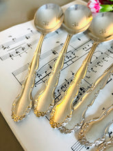 Load image into Gallery viewer, Set of 6 vintage silver plated soup spoons
