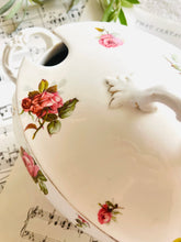 Load image into Gallery viewer, Antique hand painted tureen c1890
