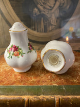 Load image into Gallery viewer, Royal Albert salt and pepper pot
