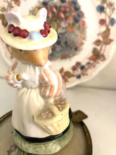 Load image into Gallery viewer, Royal Doulton Bramley Hedge character Lady Woodmouse
