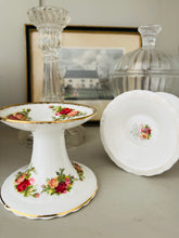 Load image into Gallery viewer, Pair of Royal Albert old country roses candlesticks
