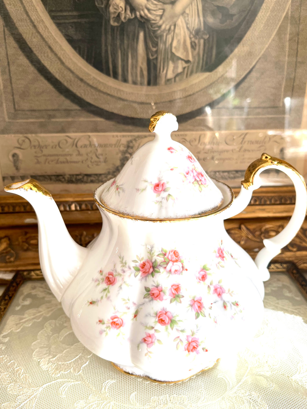 Paragon large teapot ‘victoriana rose’