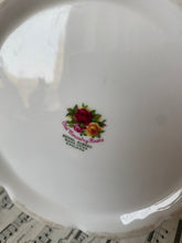 Load image into Gallery viewer, Large Royal Albert old country roses teapot 6/8 teacup size
