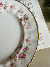 Load image into Gallery viewer, Paragon victoriana rose set of 6 dinner plates 27cm
