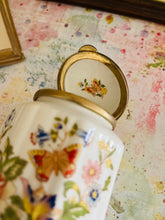 Load image into Gallery viewer, Aynsley fine bone china lidded pot 7cm high
