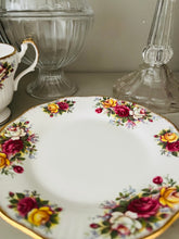 Load image into Gallery viewer, Elegant Queens china large teacup trio
