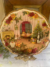 Load image into Gallery viewer, Royal Albert decorative plate
