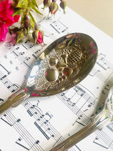 Load image into Gallery viewer, Vintage silver plated salad servers
