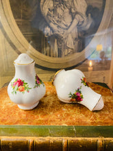 Load image into Gallery viewer, Royal Albert salt and pepper pot
