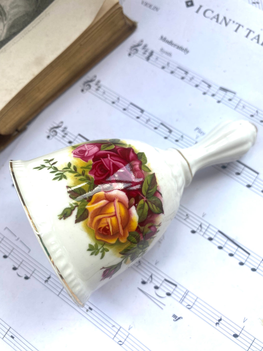 Royal Albert old country roses handbell