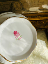 Load image into Gallery viewer, Paragon large teapot ‘victoriana rose’
