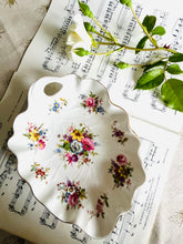 Load image into Gallery viewer, Hammersley leaf shaped serving dish featuring the Howard Sprays pattern
