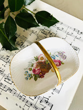 Load image into Gallery viewer, Small Spode decorative basket
