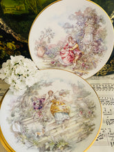 Load image into Gallery viewer, Set of 4 Royal Grafton decorative plates 22cm
