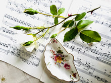 Load image into Gallery viewer, Royal Crown Derby fine bone china shell shaped trinket dish
