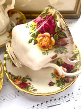 Load image into Gallery viewer, Royal Albert set of 4 old country roses coffee cups and saucers
