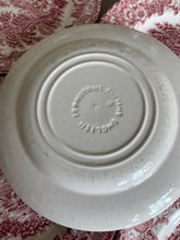 Load image into Gallery viewer, Set of 6 vintage ironstone plates 20cm
