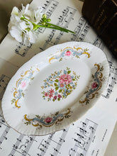 Load image into Gallery viewer, Paragon oval shaped serving dish
