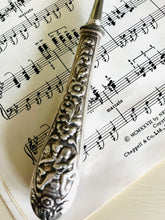 Load image into Gallery viewer, Vintage cheese slice with silver plated handle
