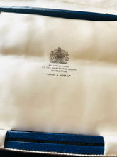 Load image into Gallery viewer, Set of 6 quality silver plated teaspoons in original box from Mappin and Webb

