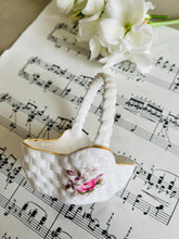 Load image into Gallery viewer, Royal Albert lavender rose decorative basket
