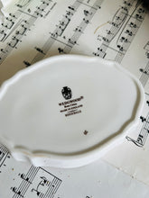 Load image into Gallery viewer, Wedgwood rosedale trinket dish
