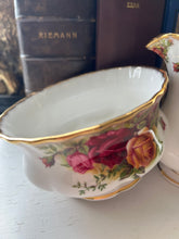 Load image into Gallery viewer, Royal Albert ‘old country roses’ milk and sugar bowl
