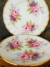 Load image into Gallery viewer, Vintage Queens china teacup trio
