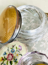 Load image into Gallery viewer, Set of 4 original Regents of London dressing table pots
