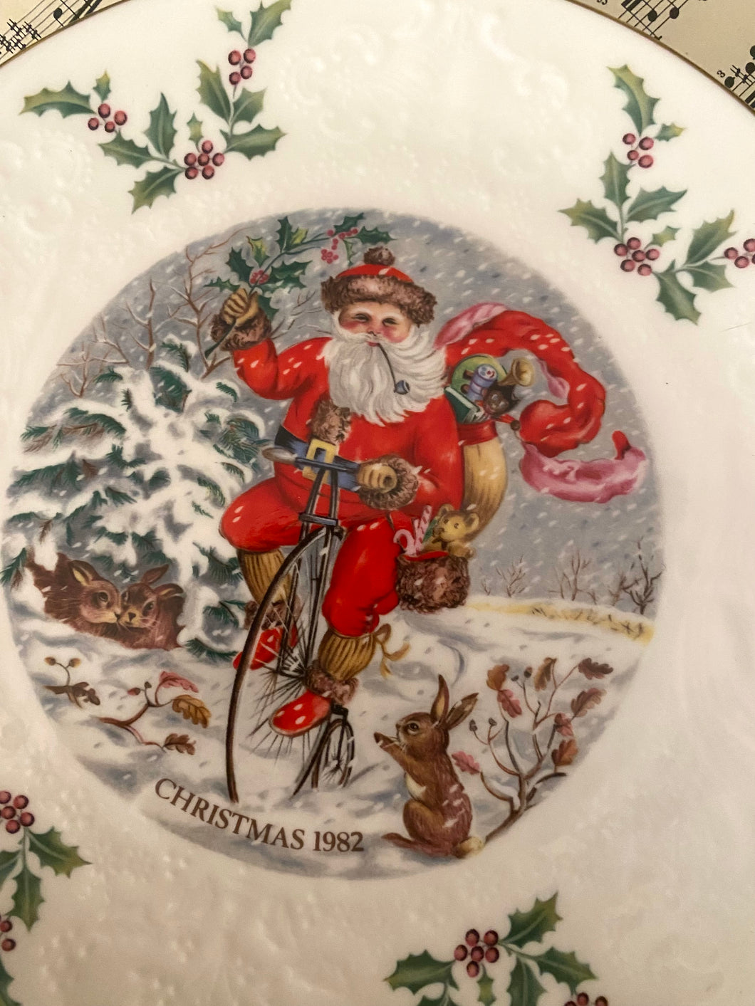 Royal Doulton Christmas plate 21cm