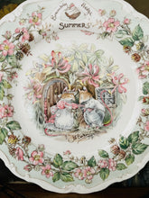Load image into Gallery viewer, Royal Albert Bramley Hedge decorative plate Summer
