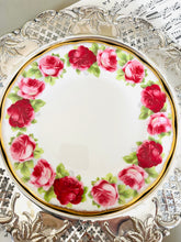 Load image into Gallery viewer, Royal Albert teacup trio ‘Old English Rose’
